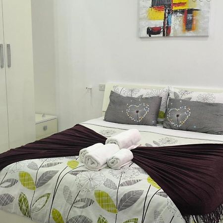 One Bedroom Tea Apartment Il-Gzira Exterior photo