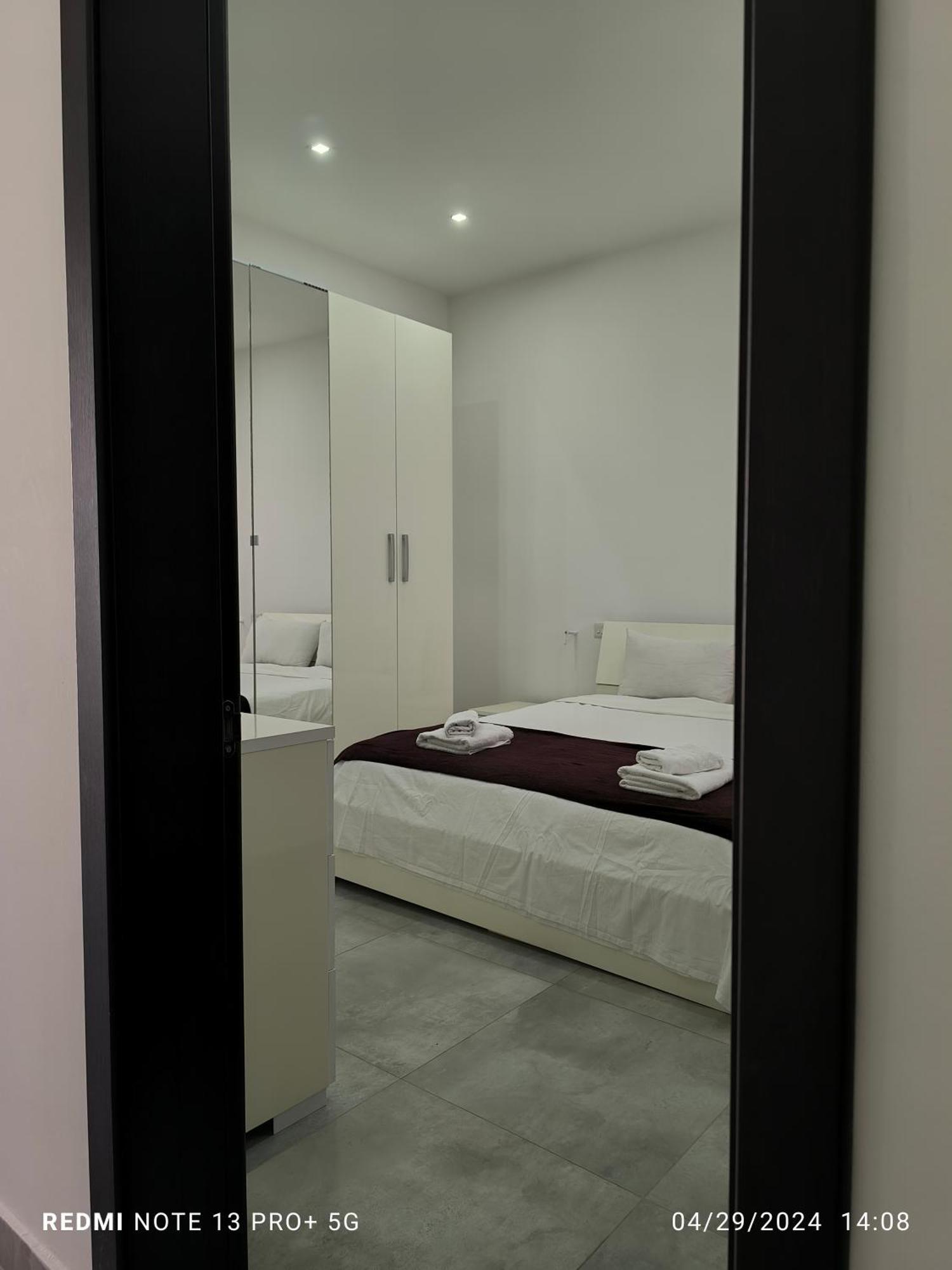 One Bedroom Tea Apartment Il-Gzira Exterior photo