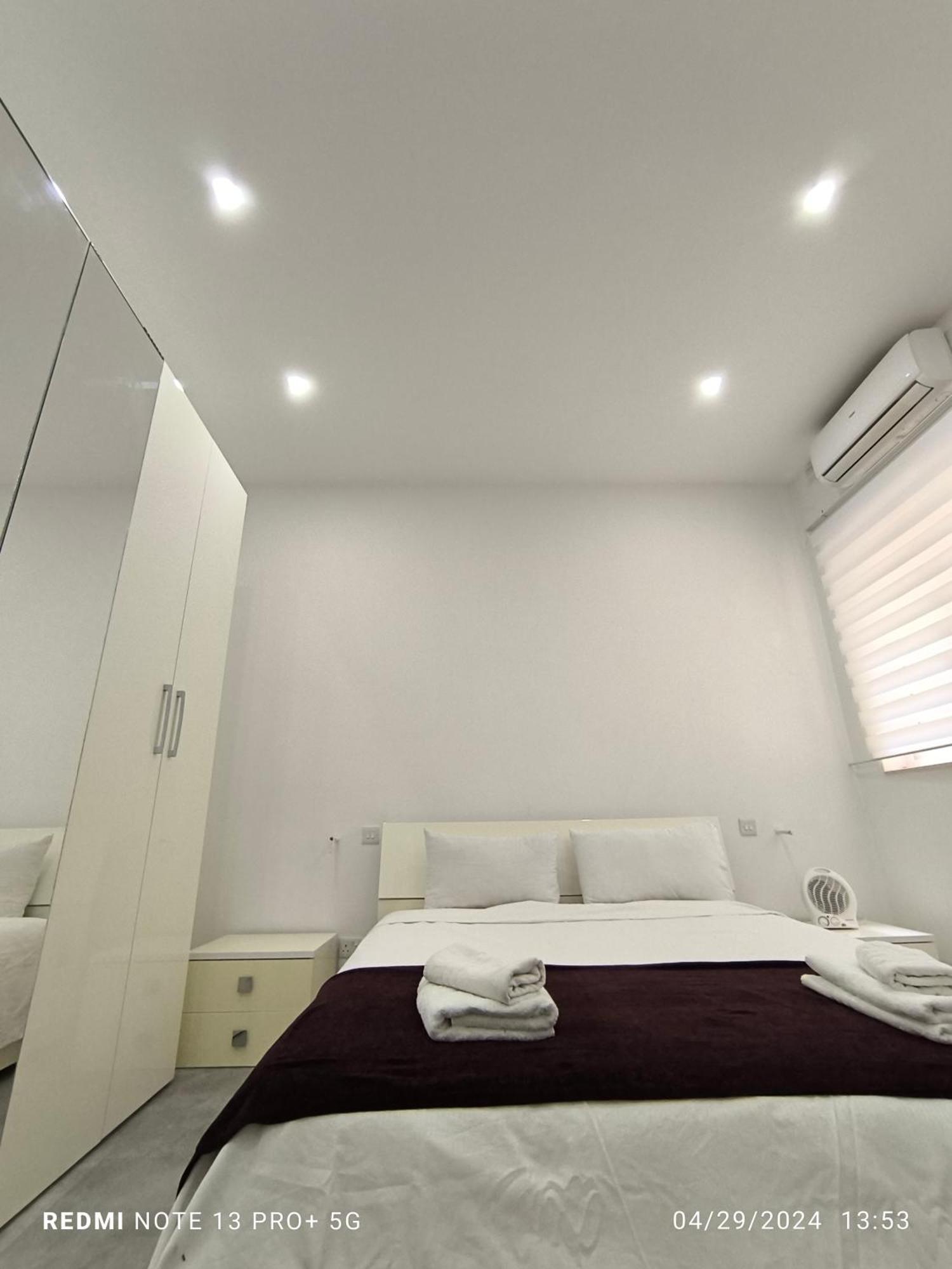 One Bedroom Tea Apartment Il-Gzira Exterior photo