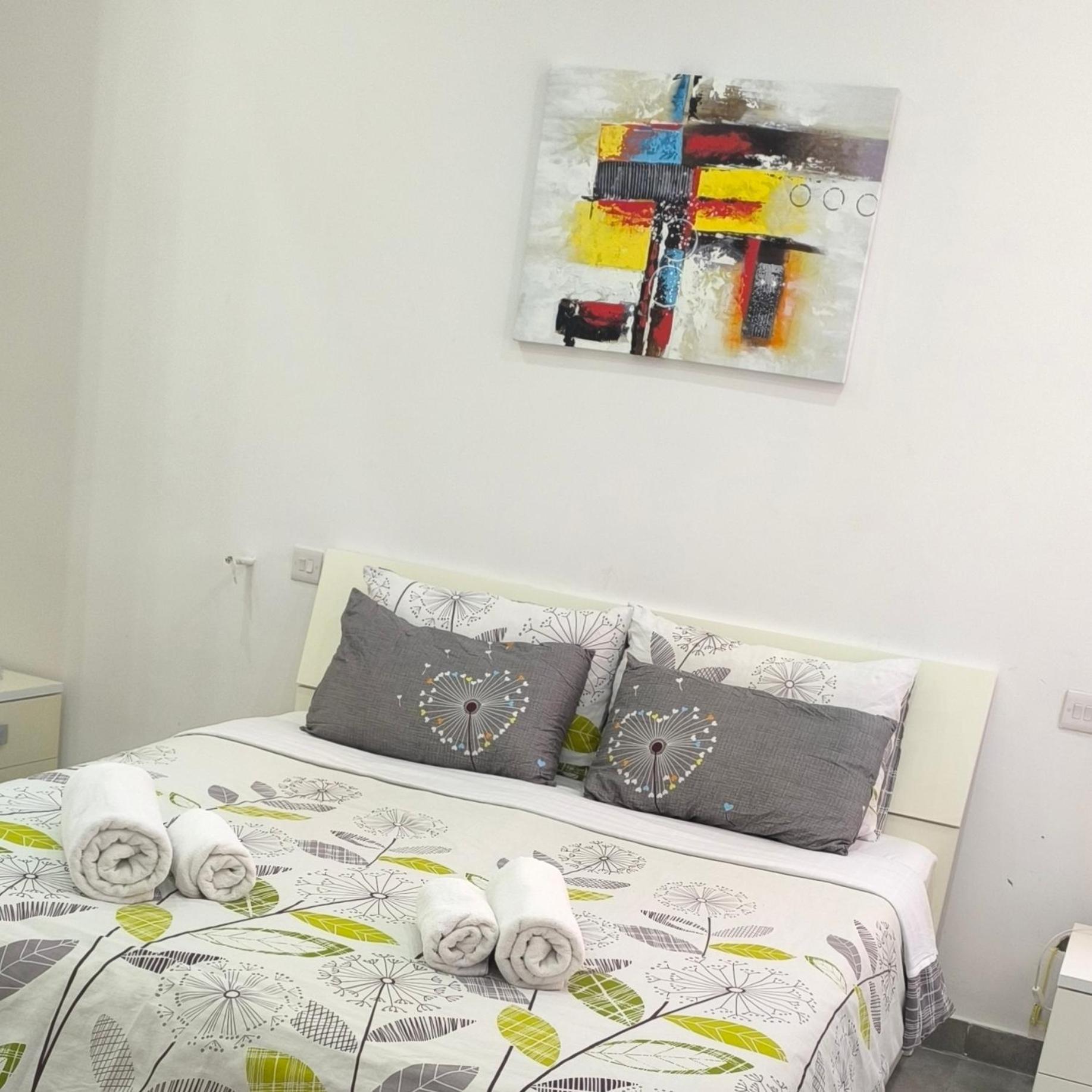 One Bedroom Tea Apartment Il-Gzira Exterior photo